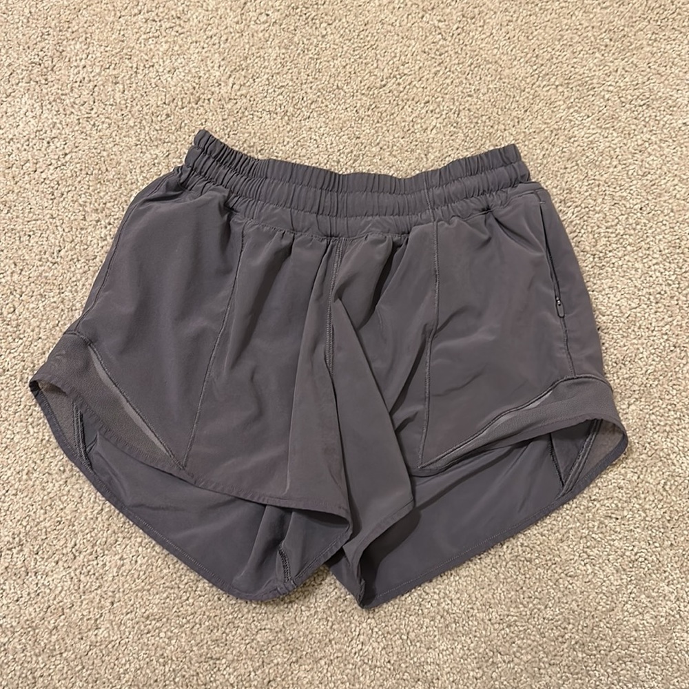 lululemon hotty hot shorts size 4